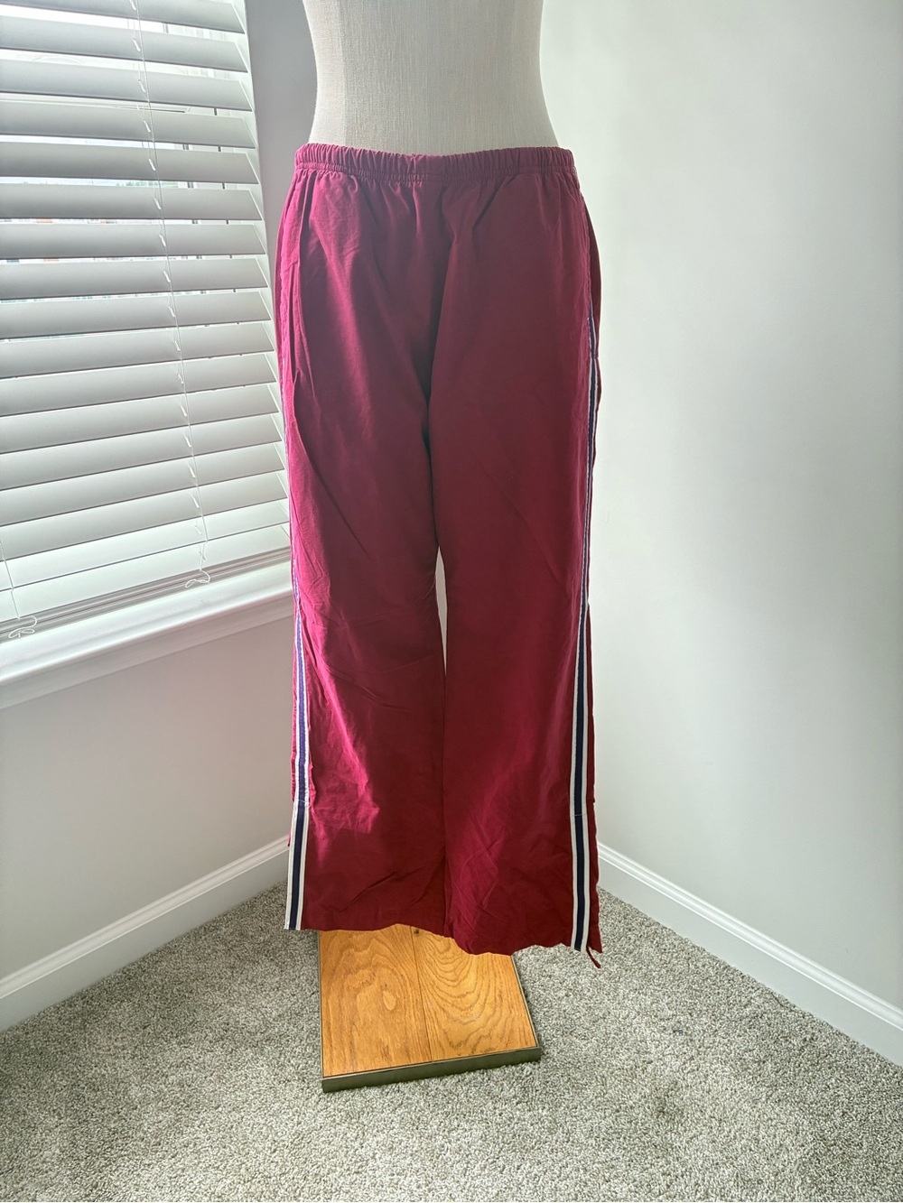 Y2K Old Navy Women's Nylon Maroon Striped Snow Pants